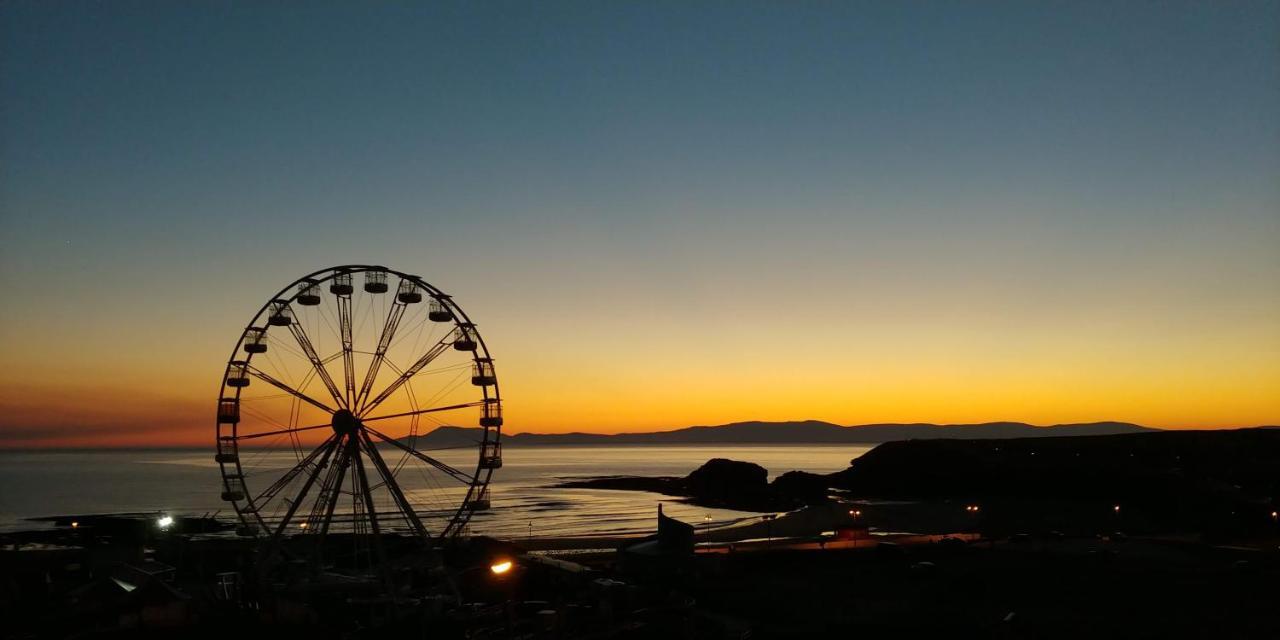 Palm Cove Bundoran Luxurious Sea View Balcony Free Wifi Netflix Sleeps 5 Apartment Exterior foto